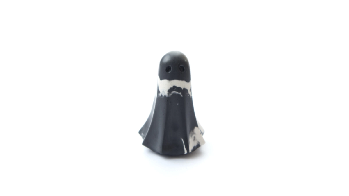 Orelion HG-0002-05-26 Phantom ghost figurine, Black & White, Wanderers Gallery, House of Ghosts
